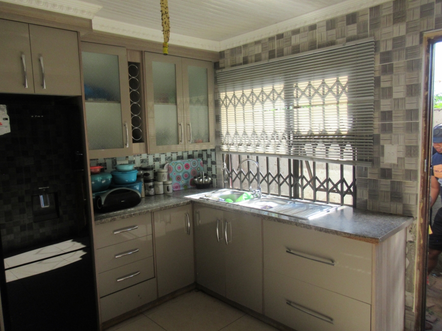 3 Bedroom Property for Sale in Thabong Free State